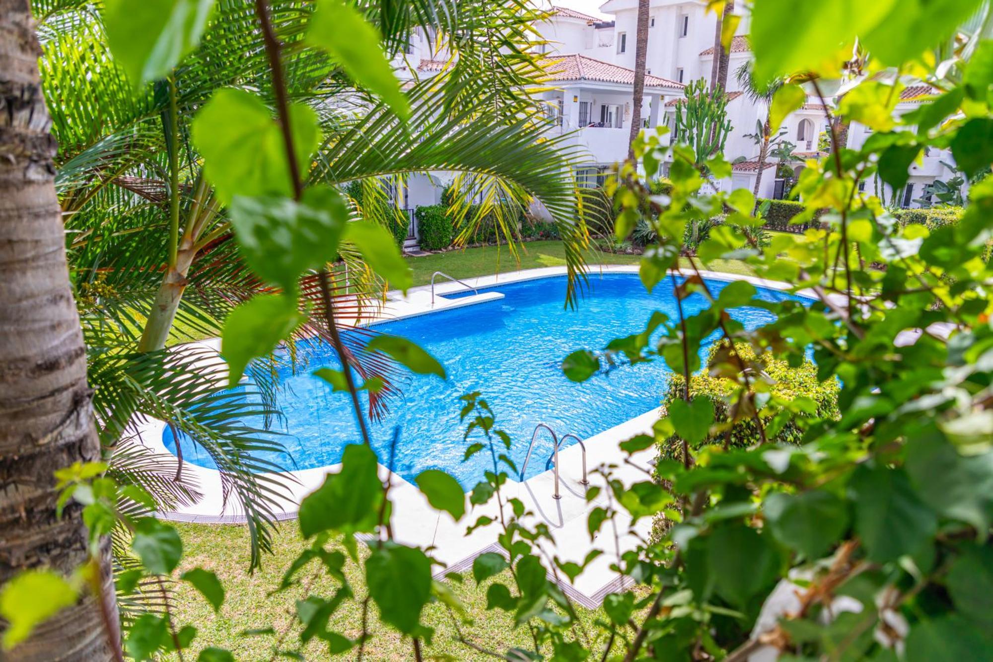 Ab Properties - Design Penthouse Marbella - Puerto Banus - Golden Mile - Pool And Tropical Garden View Exterior foto